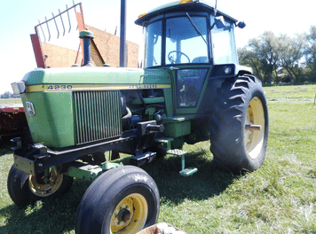 Main image John Deere 4230