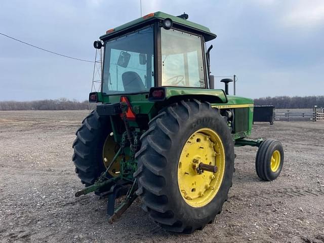 Image of John Deere 4230 equipment image 3