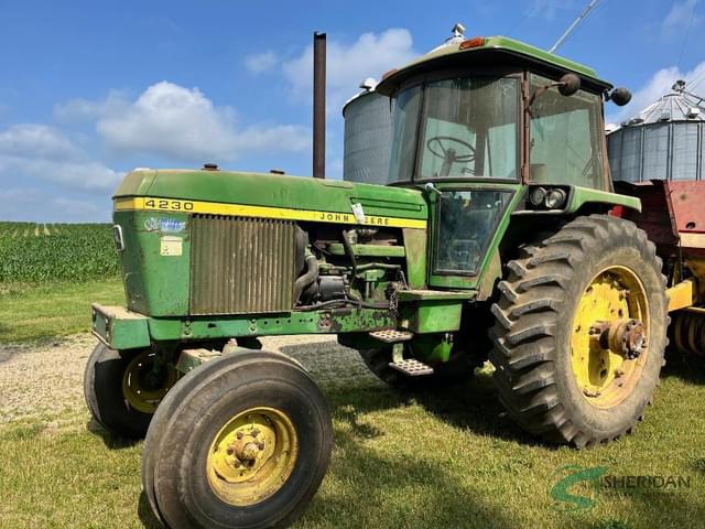 Image of John Deere 4230 equipment image 1