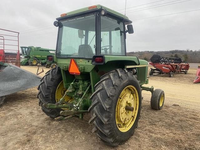 Image of John Deere 4320 equipment image 2