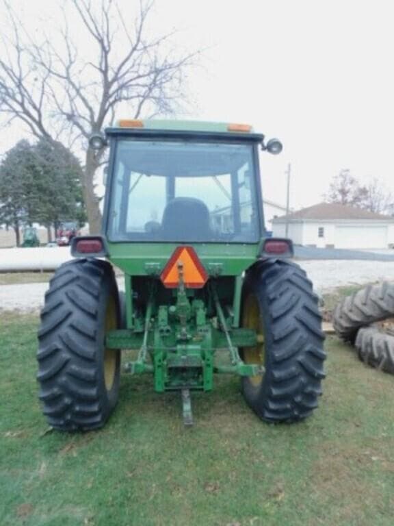 Image of John Deere 4230 equipment image 3