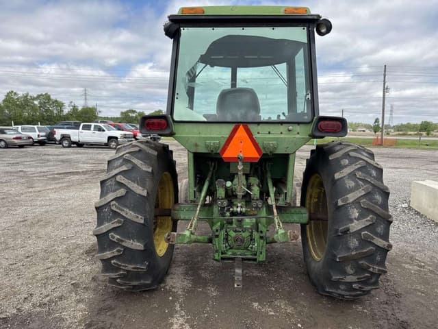 Image of John Deere 4230 equipment image 2