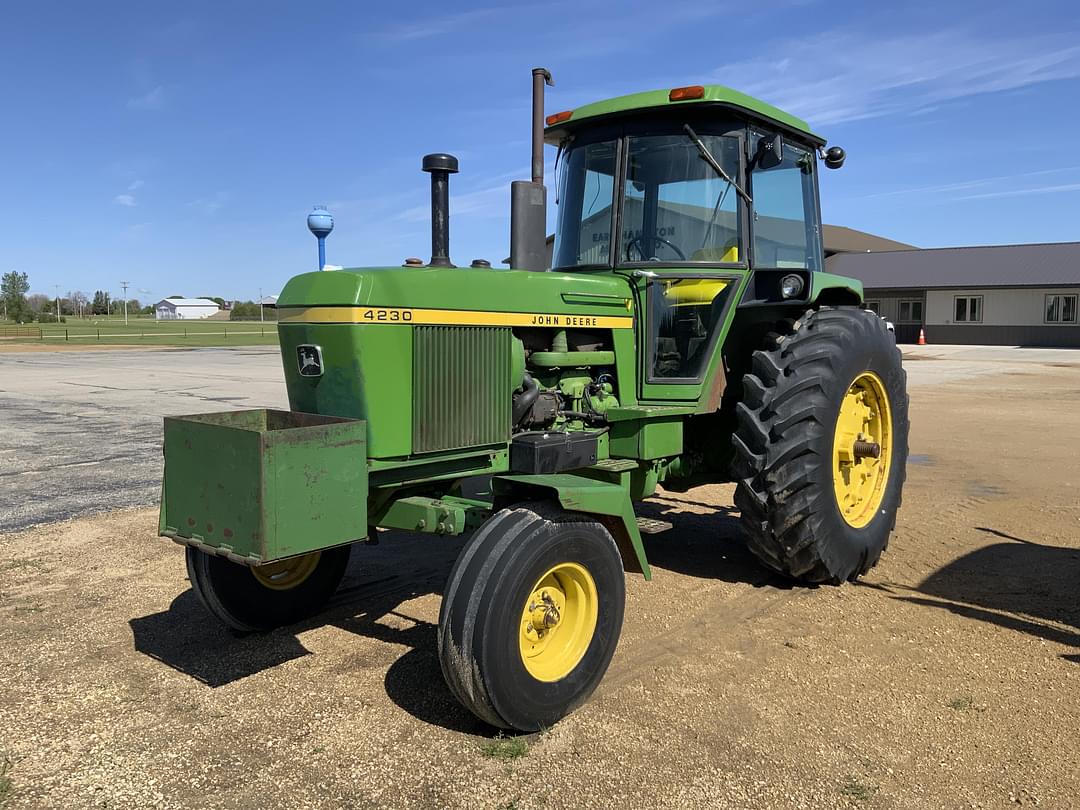Image of John Deere 4230 Primary image