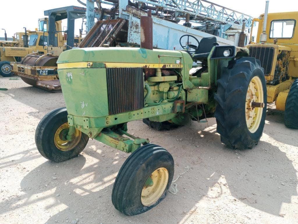 Main image John Deere 4230