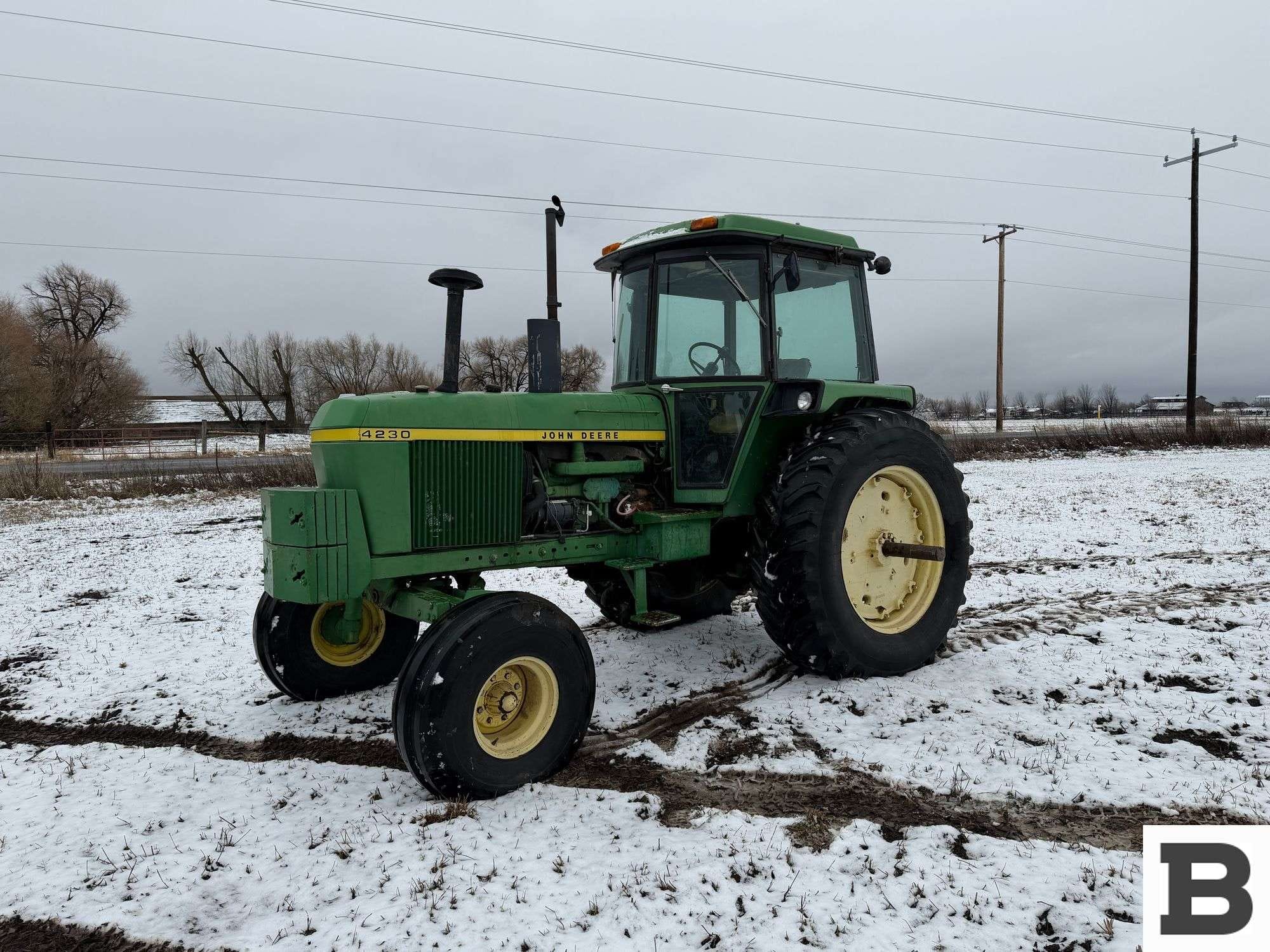 John Deere 4230 Equipment Image0