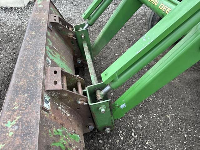 Image of John Deere 4230 equipment image 4