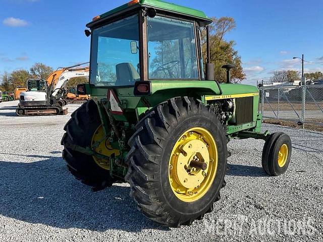 Image of John Deere 4230 equipment image 4