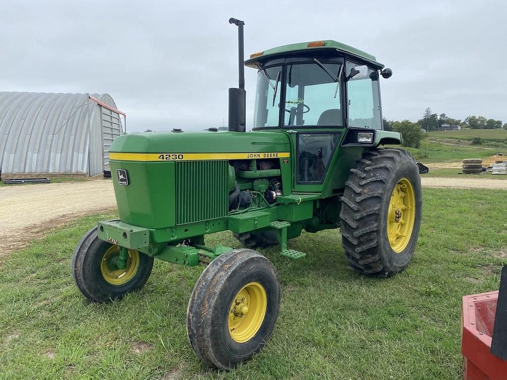 Image of John Deere 4230 Primary image