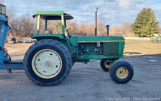 Image of John Deere 4230 equipment image 4