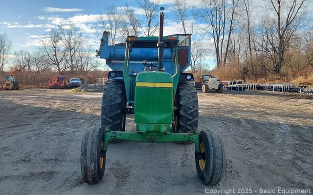 Image of John Deere 4230 equipment image 2