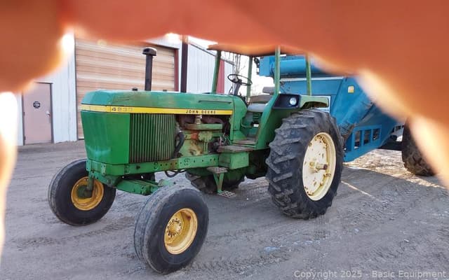 Image of John Deere 4230 equipment image 1