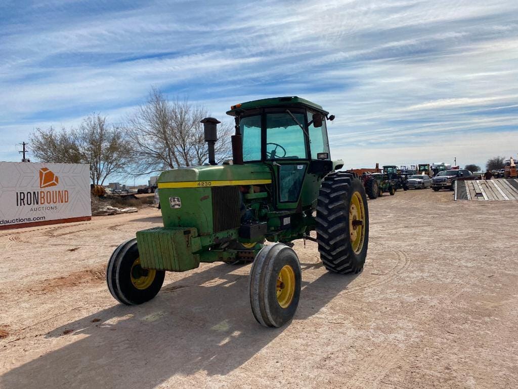 Main image John Deere 4230