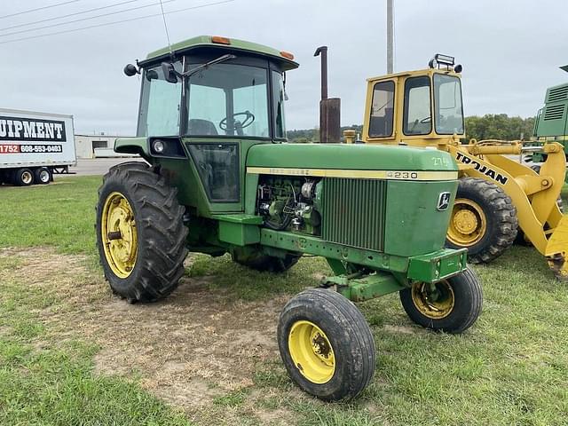 Image of John Deere 4230 equipment image 1