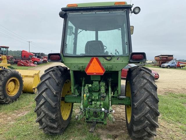 Image of John Deere 4230 equipment image 3