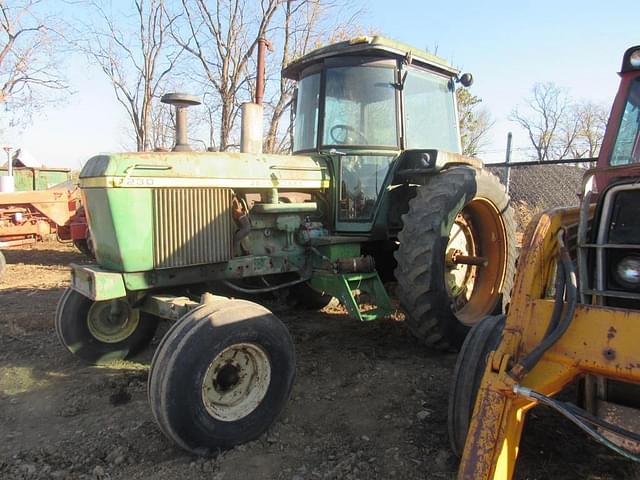 Image of John Deere 4230 equipment image 1