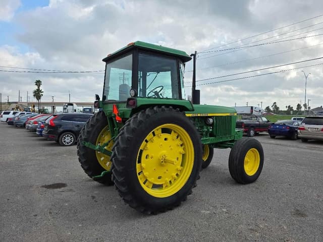 Image of John Deere 4230 equipment image 4