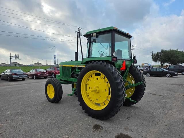 Image of John Deere 4230 equipment image 3