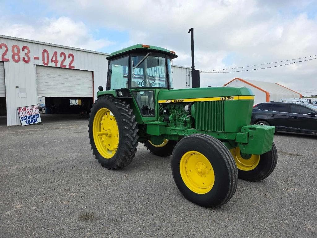 Image of John Deere 4230 Primary image