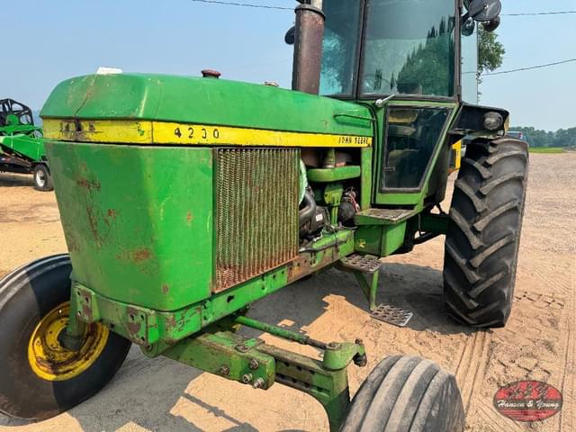 Image of John Deere 4230 equipment image 1