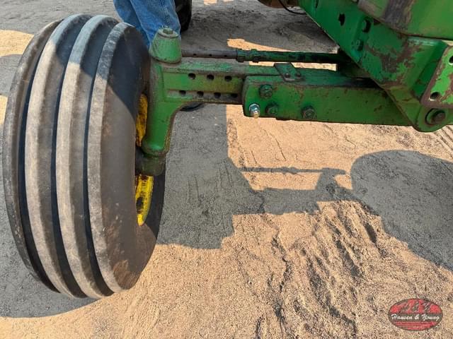 Image of John Deere 4230 equipment image 3