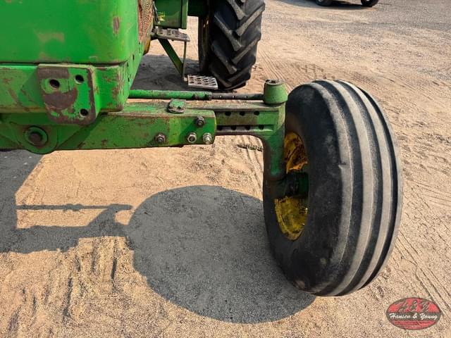 Image of John Deere 4230 equipment image 2