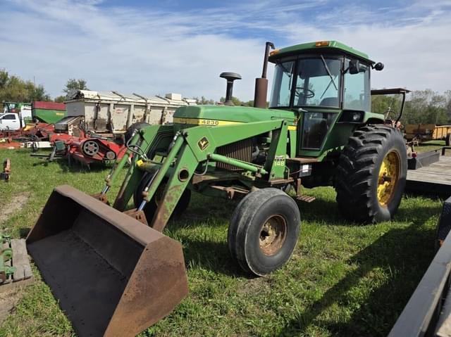 Image of John Deere 4230 equipment image 4