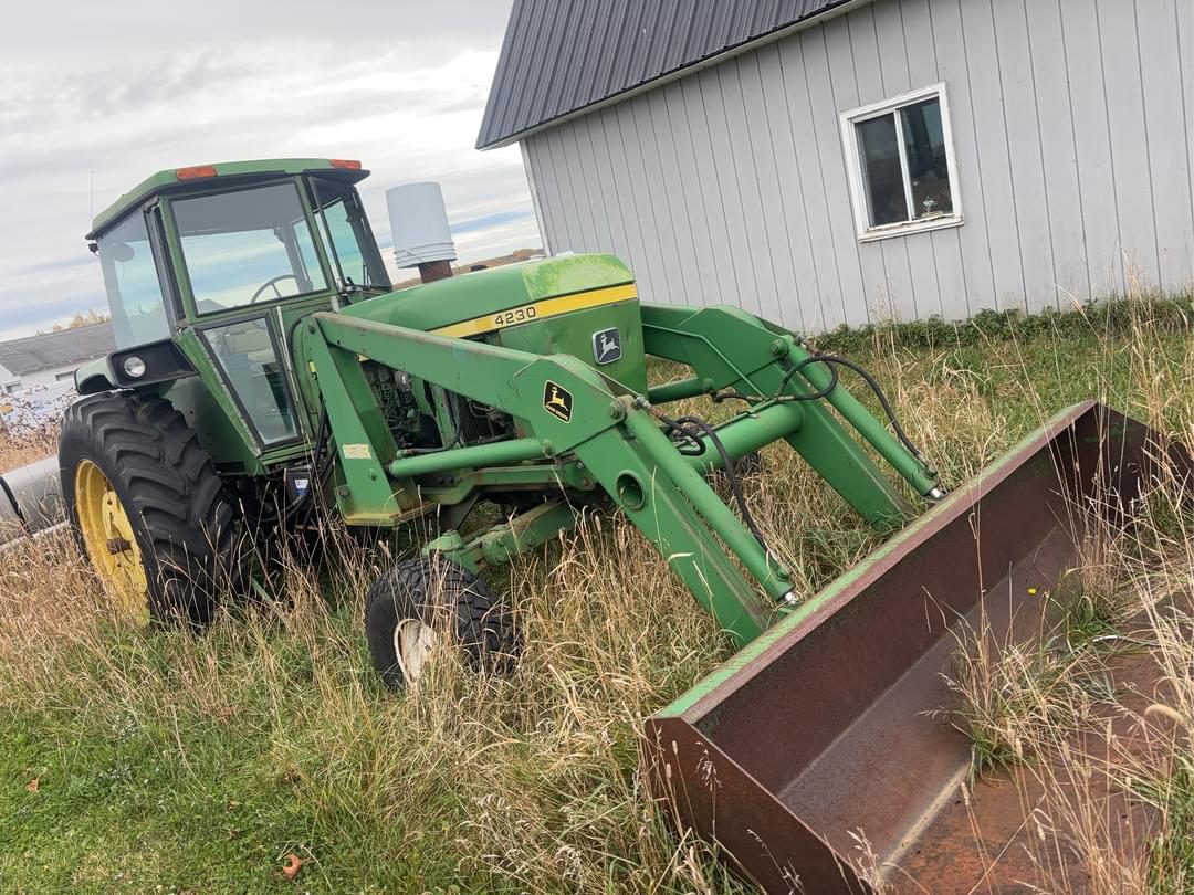 Image of John Deere 4230 Primary image