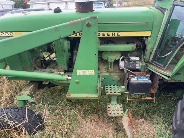 Image of John Deere 4230 equipment image 3