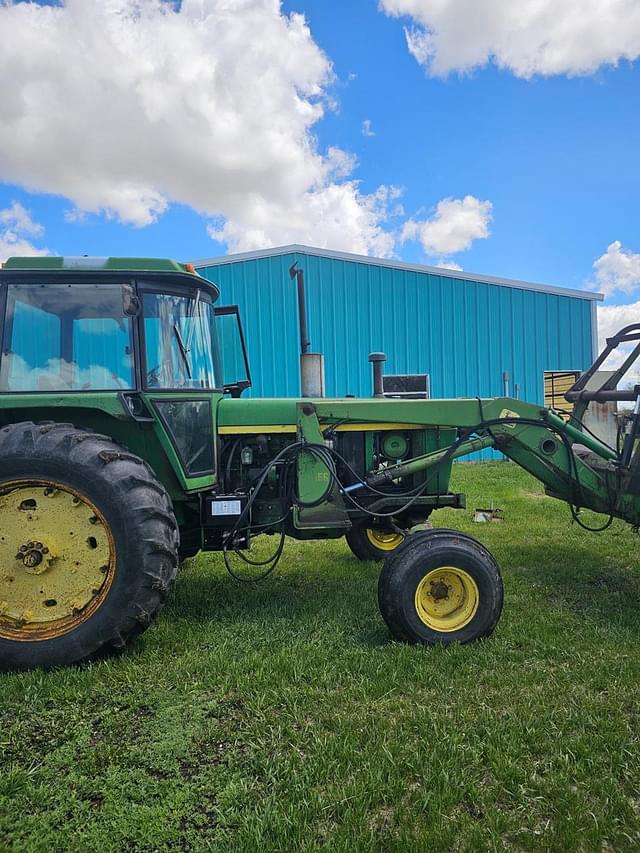 Image of John Deere 4230 equipment image 1