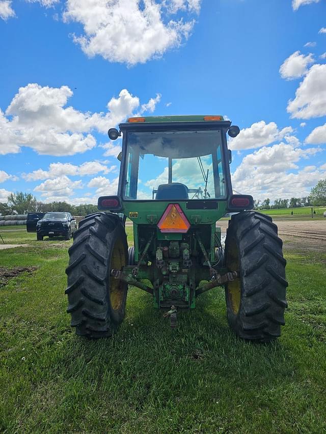 Image of John Deere 4230 equipment image 2