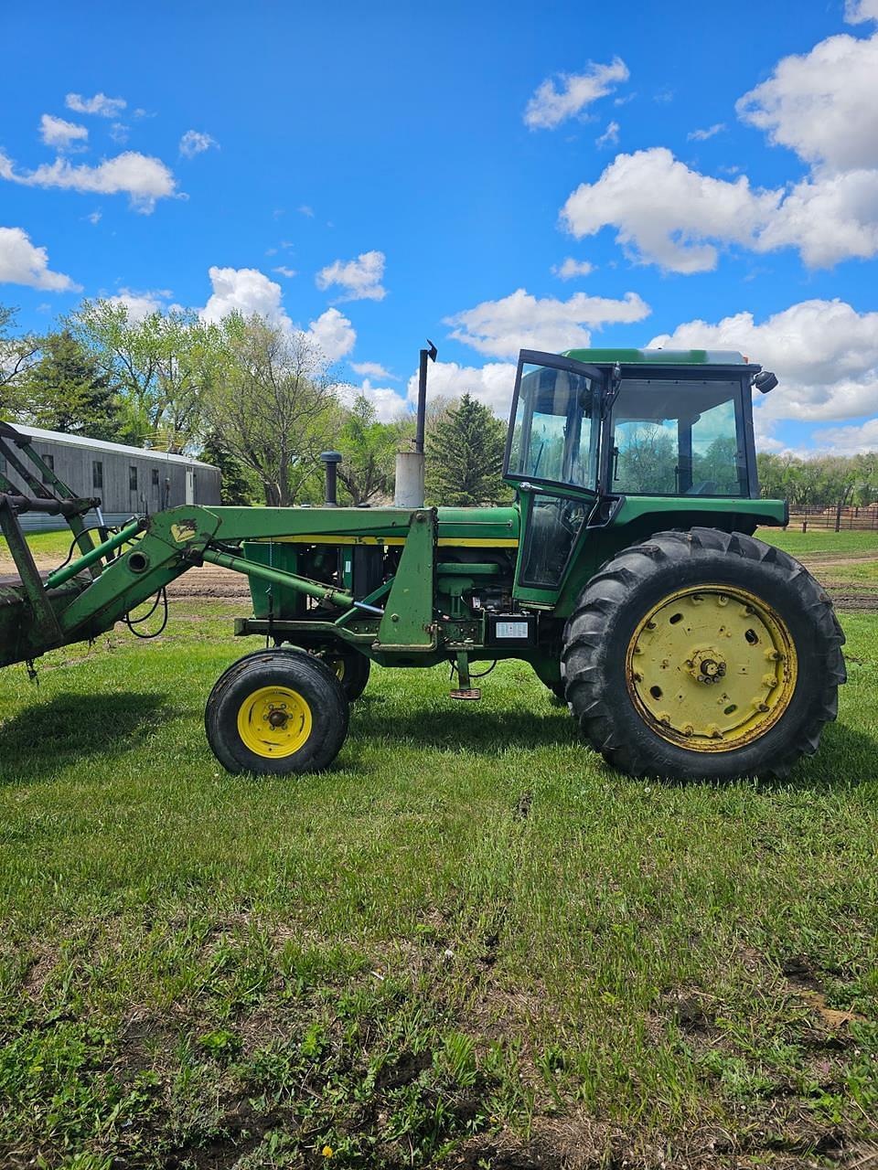 Image of John Deere 4230 Primary image