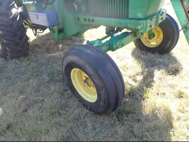 Image of John Deere 4230 equipment image 3
