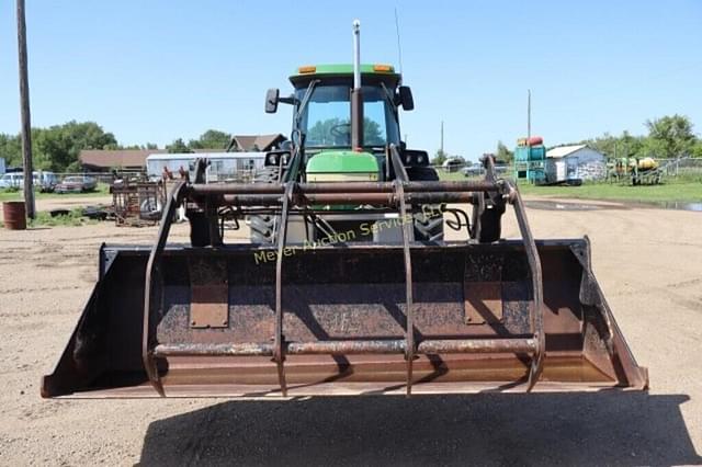 Image of John Deere 4240 equipment image 3