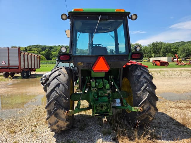 Image of John Deere 4240 equipment image 2