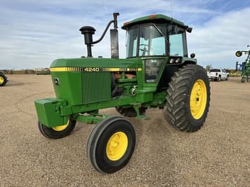 Main image John Deere 4240