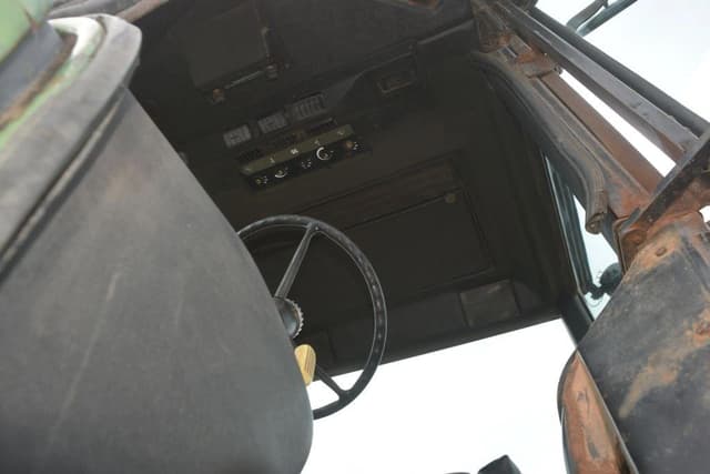 Image of John Deere 4240 equipment image 4