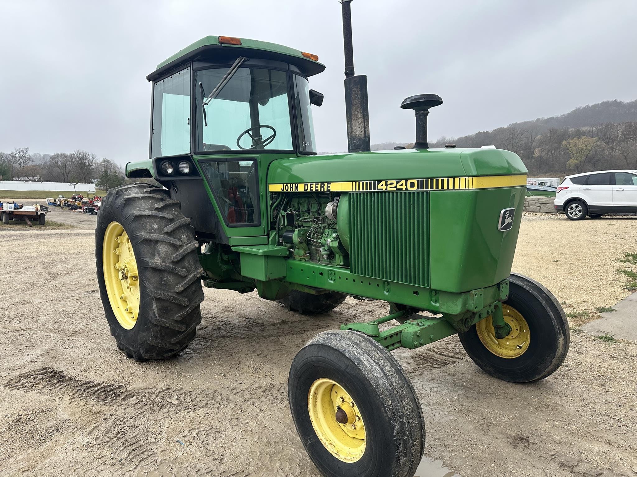 Main image John Deere 4240