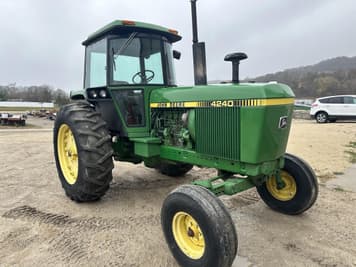 Main image John Deere 4240
