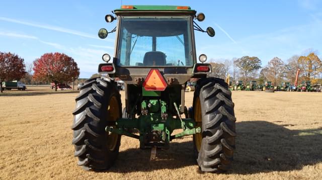 Image of John Deere 4240 equipment image 4