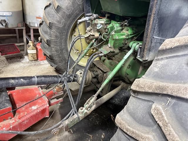 Image of John Deere 4240S equipment image 4