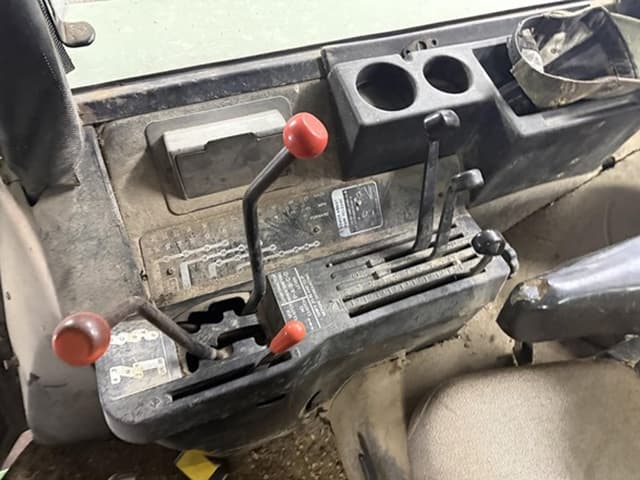 Image of John Deere 4240S equipment image 2