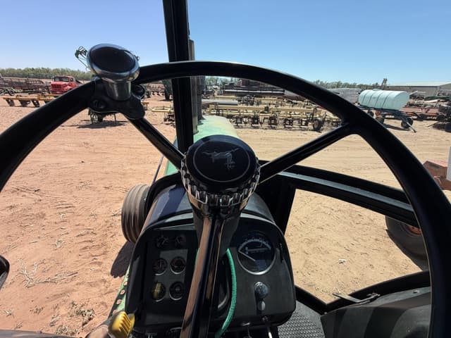 Image of John Deere 4240 equipment image 2