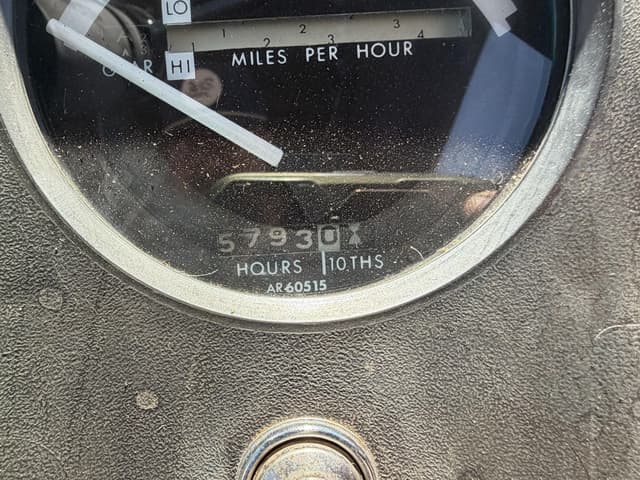 Image of John Deere 4240 equipment image 3