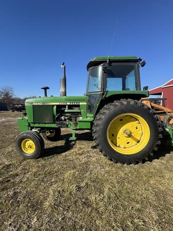 Main image John Deere 4240