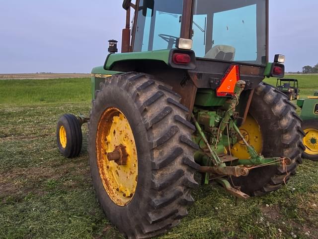 Image of John Deere 4240 equipment image 4
