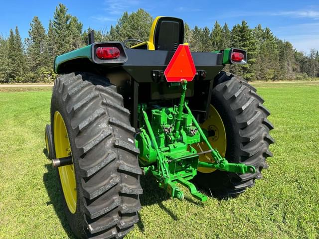 Image of John Deere 4240 equipment image 3