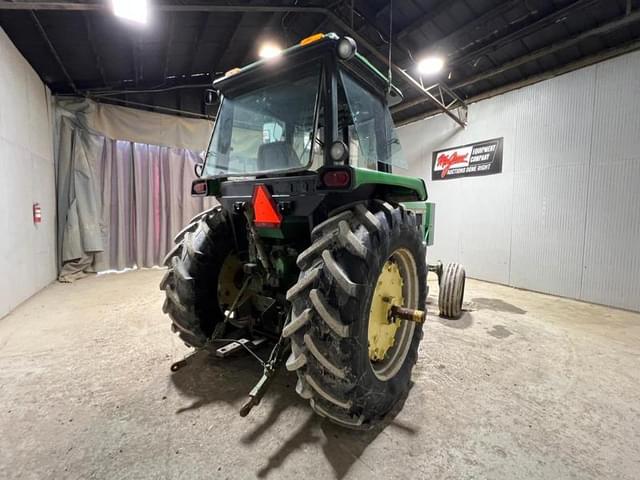 Image of John Deere 4240 equipment image 4
