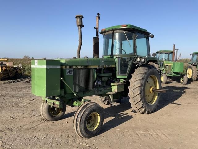Image of John Deere 4240 equipment image 3