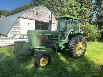 Main image John Deere 4240
