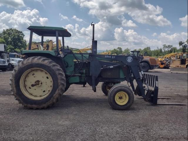 Image of John Deere 4240 equipment image 2